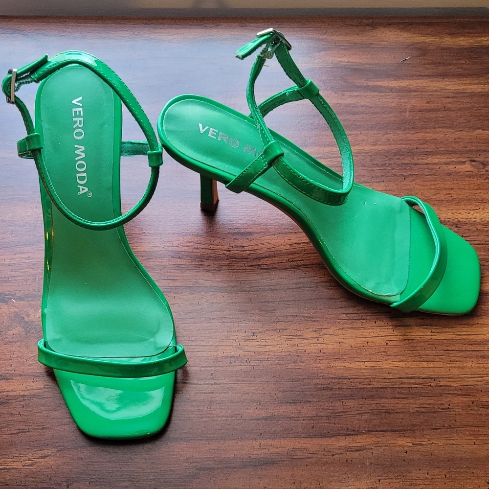 Vera Moda Green Ankle Strap Heels Size 7